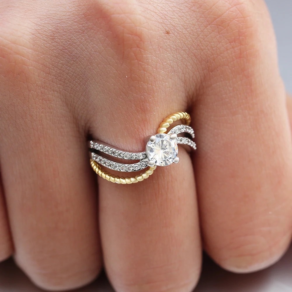 New Women’s 925 Silver Beautiful Diamond Ring